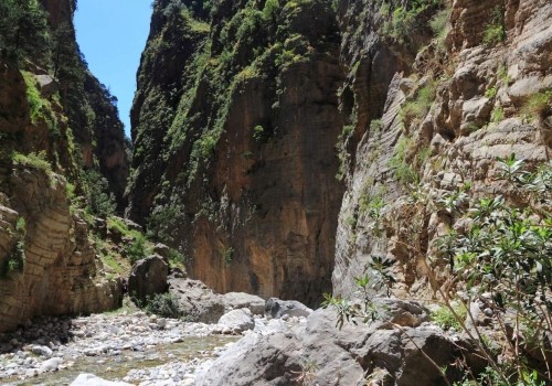 Gorges de Samaria en voiture : le guide pratique pour explorer la Crète autrement